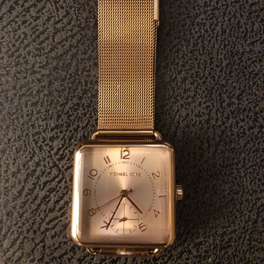 Michael Kohrs women’s watch rose gold